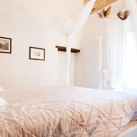 Vanity House *